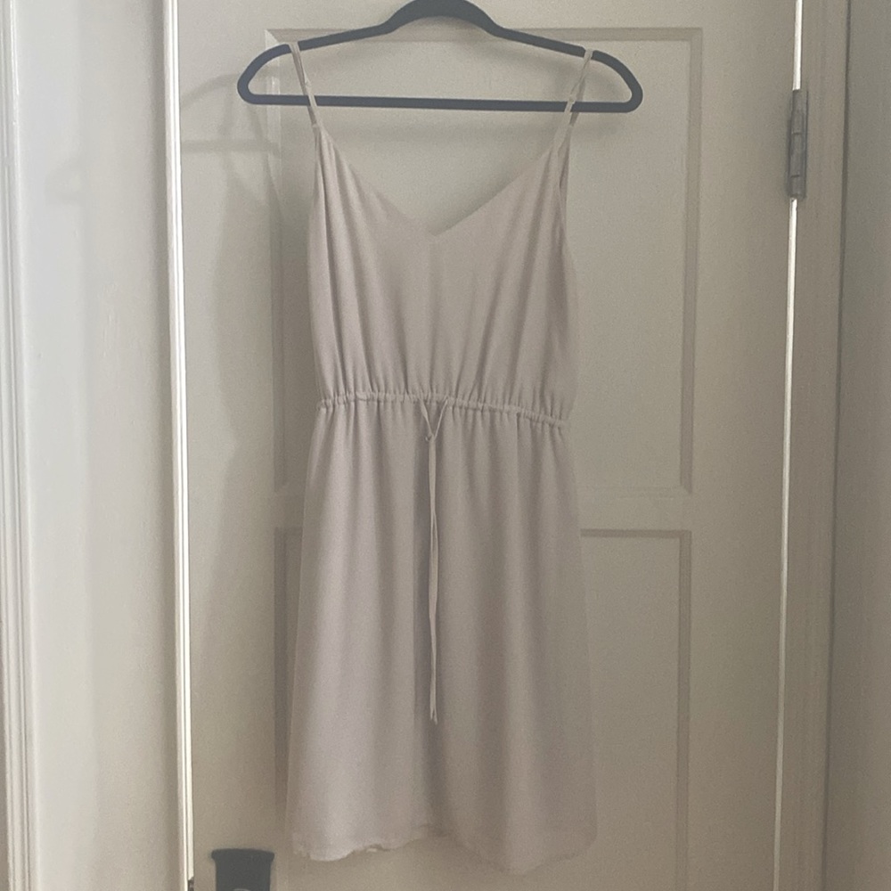 Aritzia’s babaton dress